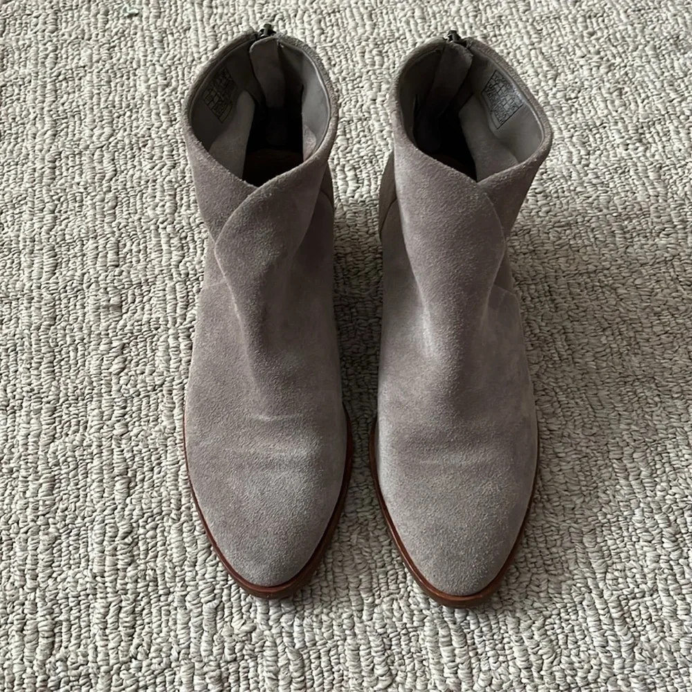 Soludos Anthropologie Venetian Gray Flat Ankle Boots Suede Size 7